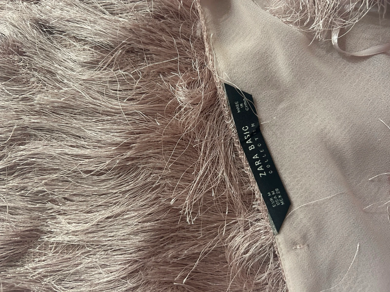 Vestido corto con flecos Zara Basic – Rosa pálido / Nude – Talla M – photo 4